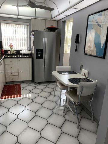 1400 Saint Charles 313, Pembroke Pines, FL 33026