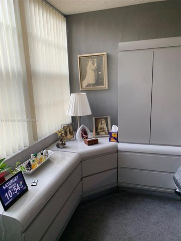 1400 Saint Charles 313, Pembroke Pines, FL 33026