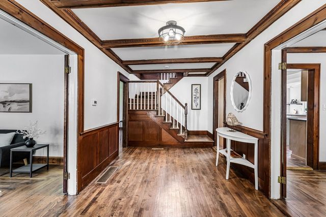 434 College Hwy, Southwick, MA 01077