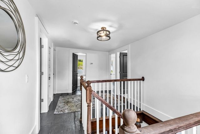 434 College Hwy, Southwick, MA 01077