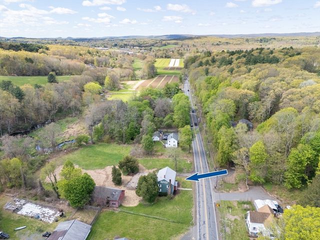 434 College Hwy, Southwick, MA 01077