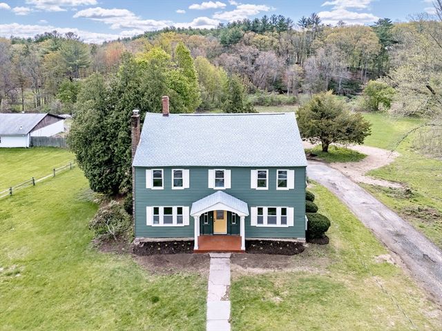 434 College Hwy, Southwick, MA 01077