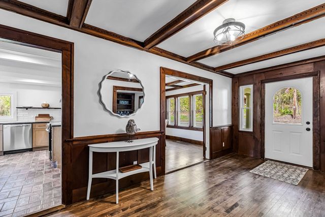 434 College Hwy, Southwick, MA 01077