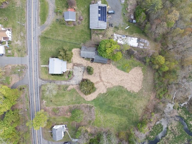 434 College Hwy, Southwick, MA 01077