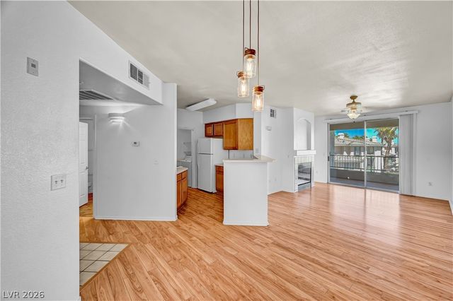 7147 Durango 308, Las Vegas, NV 89113