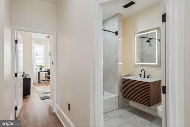 856 PERKIOMEN ST, Philadelphia, PA 19130