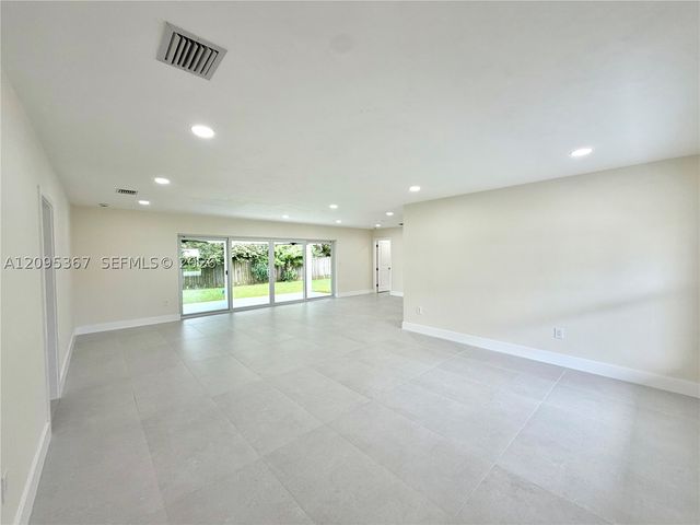 8820 SW 85th St, Miami, FL 33173