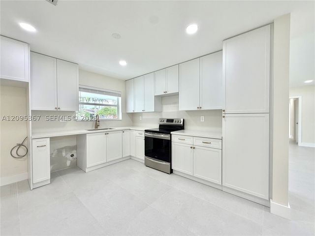 8820 SW 85th St, Miami, FL 33173