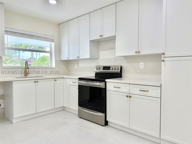 8820 SW 85th St, Miami, FL 33173