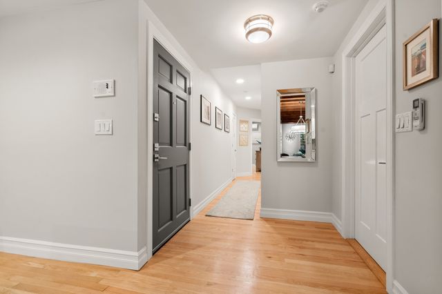 80 Commercial St 2, Boston, MA 02109