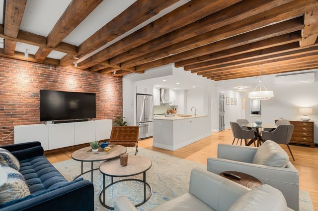 80 Commercial St 2, Boston, MA 02109