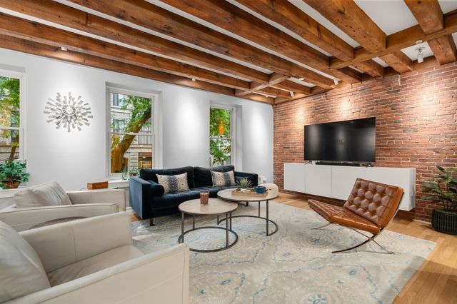 80 Commercial St 2, Boston, MA 02109