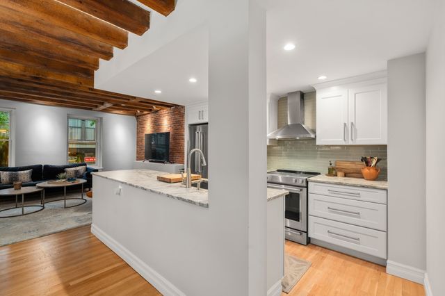 80 Commercial St 2, Boston, MA 02109