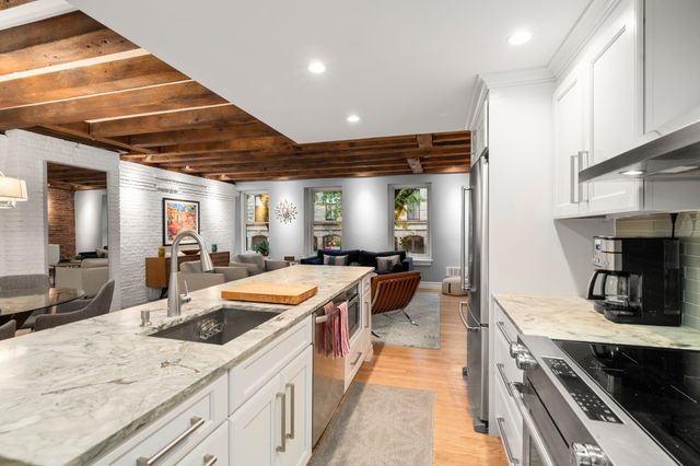 80 Commercial St 2, Boston, MA 02109