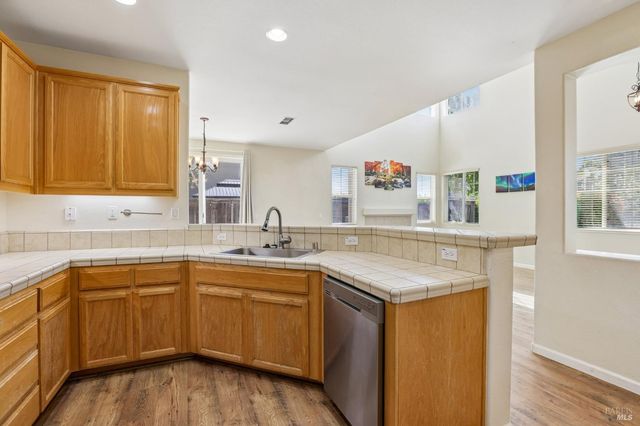 2206 Cox Ln, Fairfield, CA 94533