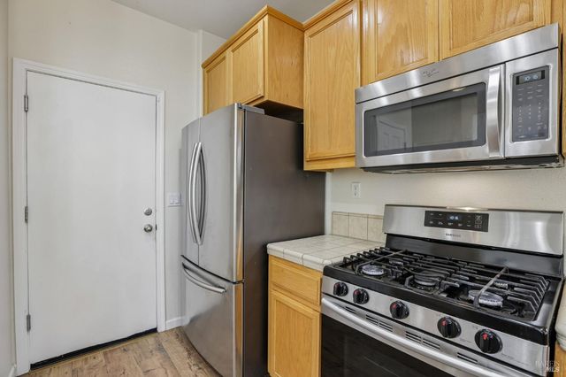 2206 Cox Ln, Fairfield, CA 94533