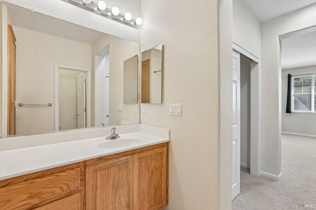 2206 Cox Ln, Fairfield, CA 94533