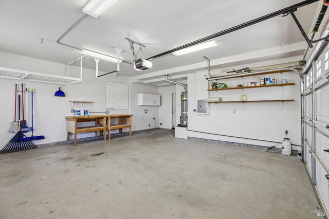 2206 Cox Ln, Fairfield, CA 94533