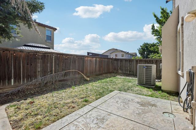 2206 Cox Ln, Fairfield, CA 94533