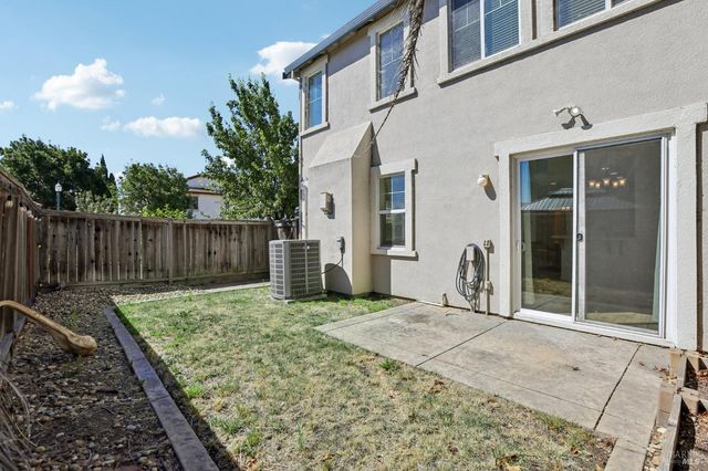 2206 Cox Ln, Fairfield, CA 94533