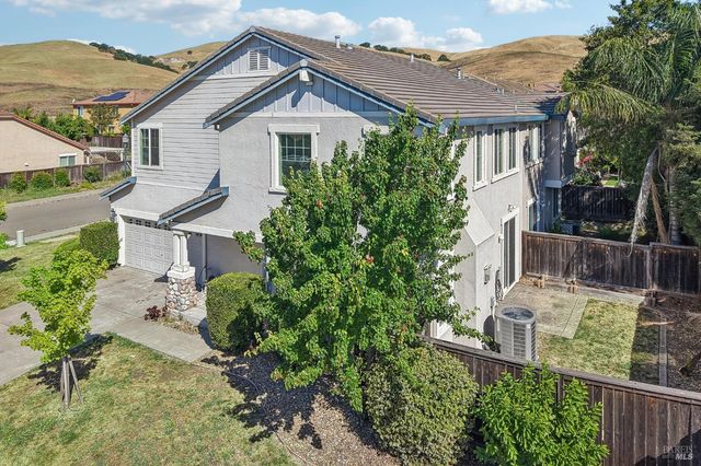 2206 Cox Ln, Fairfield, CA 94533
