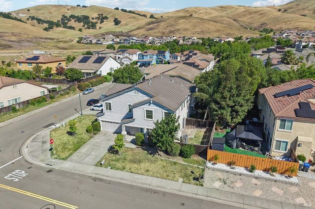 2206 Cox Ln, Fairfield, CA 94533
