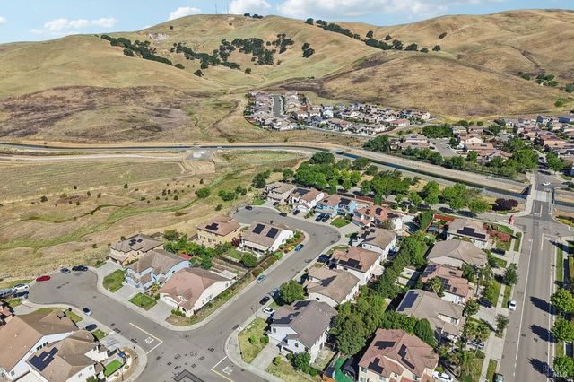 2206 Cox Ln, Fairfield, CA 94533