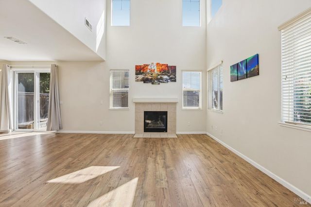 2206 Cox Ln, Fairfield, CA 94533