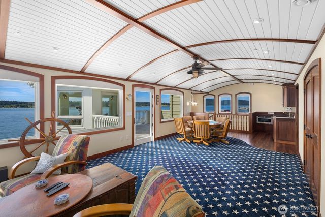 1114 B Avenue, Anacortes, WA 98221