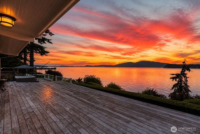 1114 B Avenue, Anacortes, WA 98221