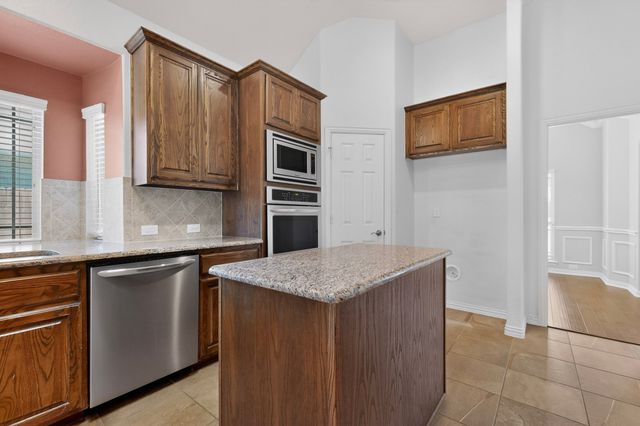 1410 Nighthawk Lane, Mansfield, TX 76063