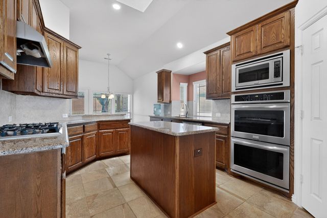 1410 Nighthawk Lane, Mansfield, TX 76063