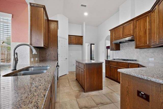 1410 Nighthawk Lane, Mansfield, TX 76063
