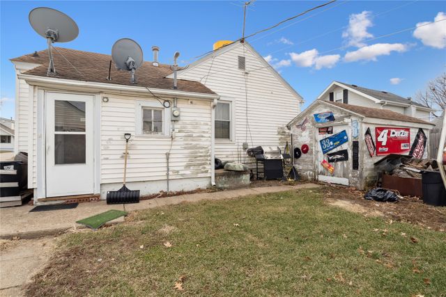 909 W Marion Street, Knoxville, IA 50138