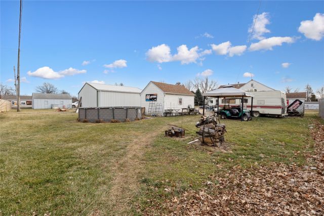 909 W Marion Street, Knoxville, IA 50138