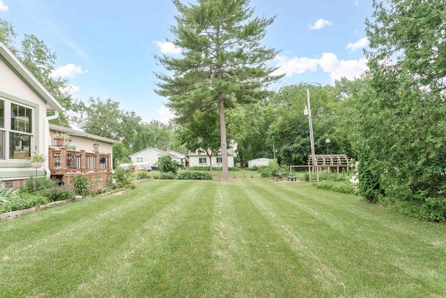 214 Johnson Street, Cambridge, WI 53523