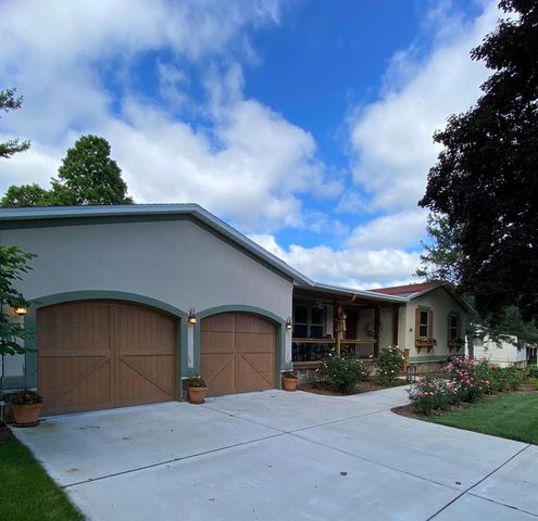 214 Johnson Street, Cambridge, WI 53523