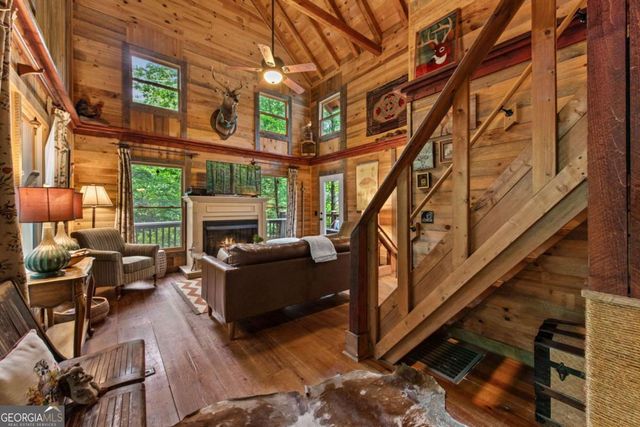 184 Fightingtown Drive, Blue Ridge, GA 30513