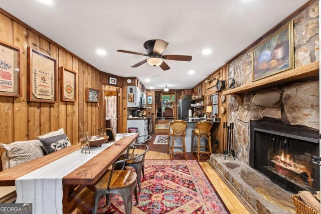184 Fightingtown Drive, Blue Ridge, GA 30513
