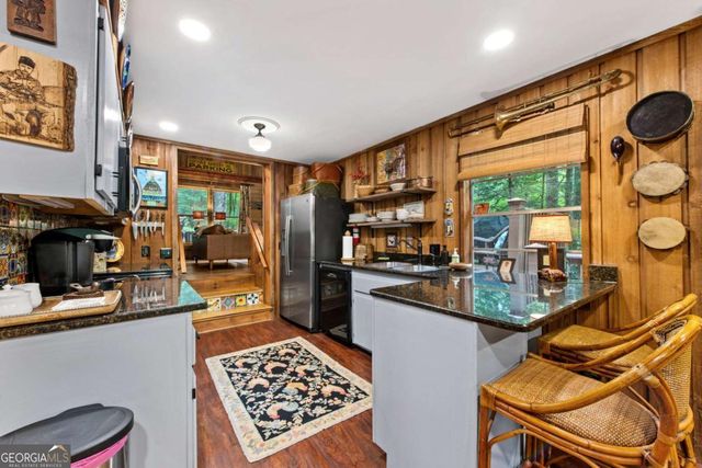 184 Fightingtown Drive, Blue Ridge, GA 30513