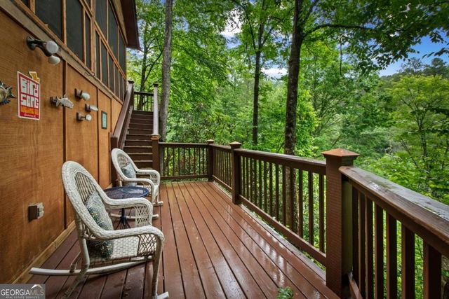 184 Fightingtown Drive, Blue Ridge, GA 30513