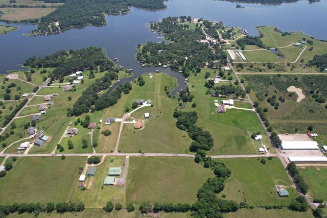 31-33 Private Road 5986, Yantis, TX 75497