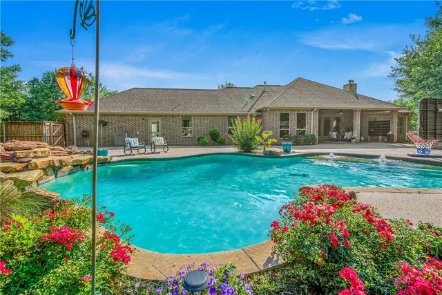 17817 Ranch House Road, College Station, TX 77845