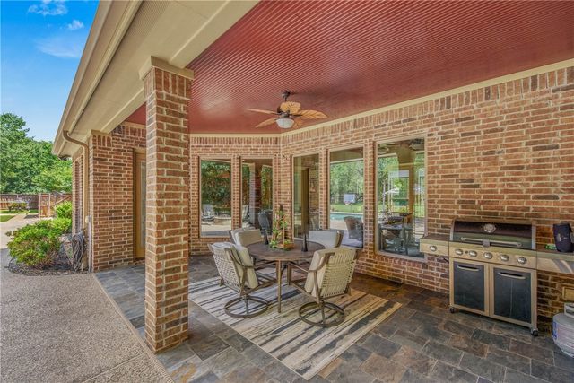 17817 Ranch House Road, College Station, TX 77845