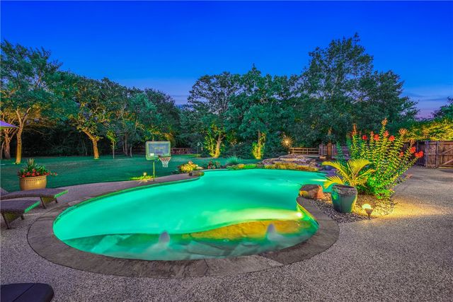 17817 Ranch House Road, College Station, TX 77845