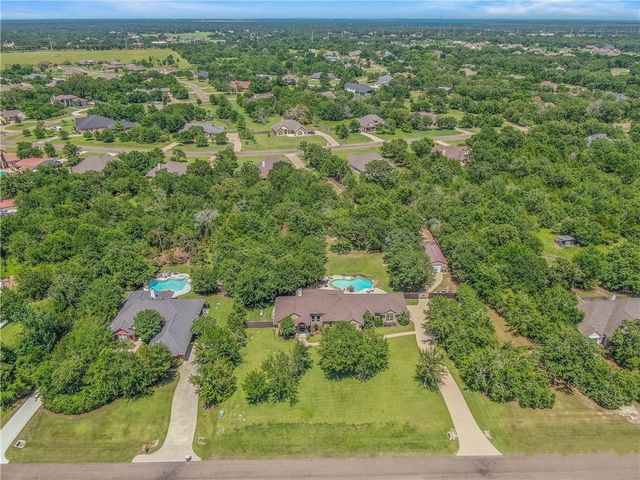 17817 Ranch House Road, College Station, TX 77845