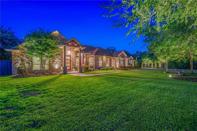 17817 Ranch House Road, College Station, TX 77845