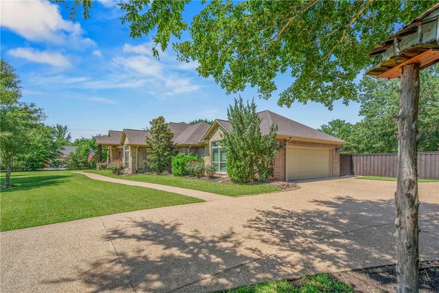 17817 Ranch House Road, College Station, TX 77845