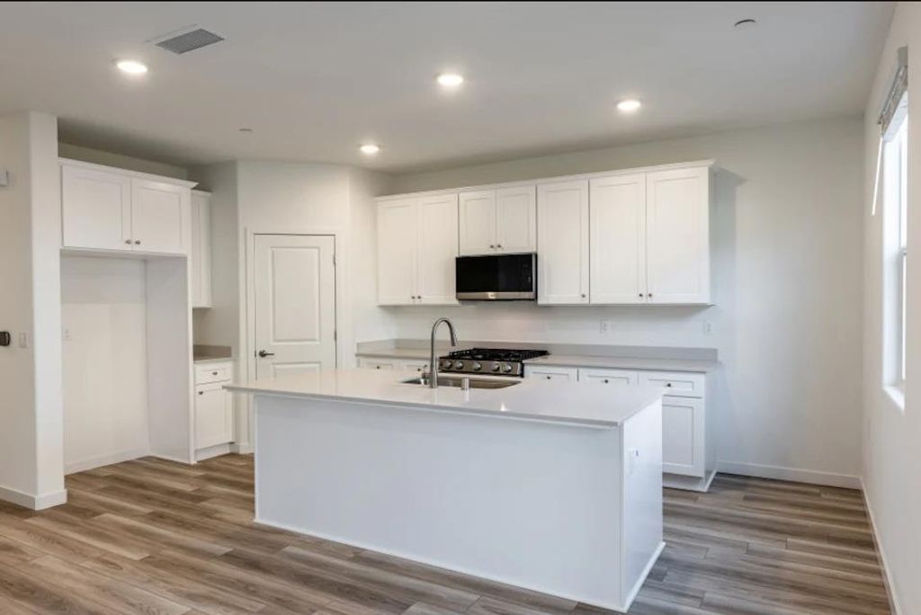 Image 3 of property listing at 4048 N Rosalia (Lot 81), Fresno, CA 93723