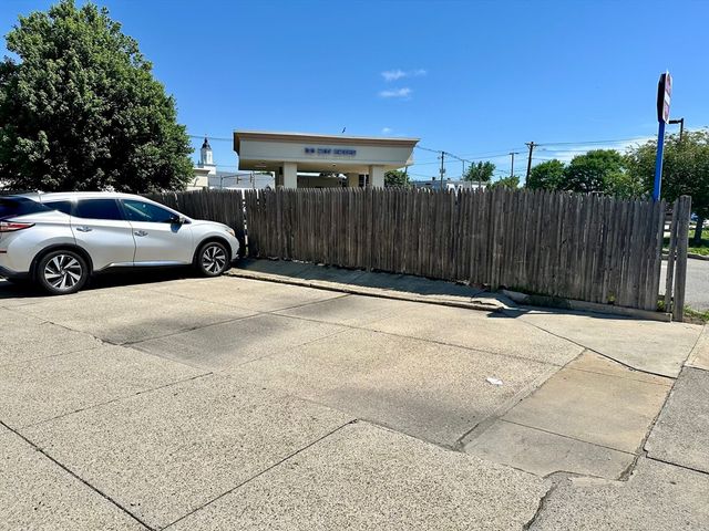 17 Bowdoin Street 1, Lawrence, MA 01843